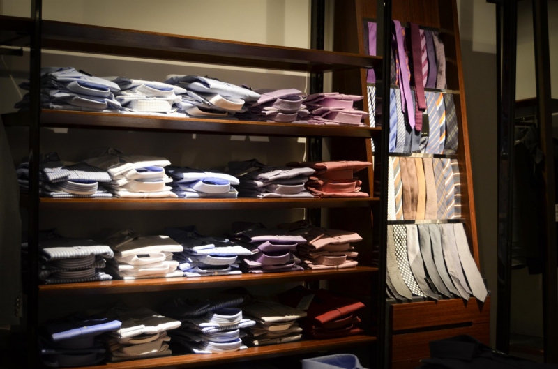 boutique-DRAP-min_shirts_exhibition_shop_shopping_shelf_buy_business_clothing-940715